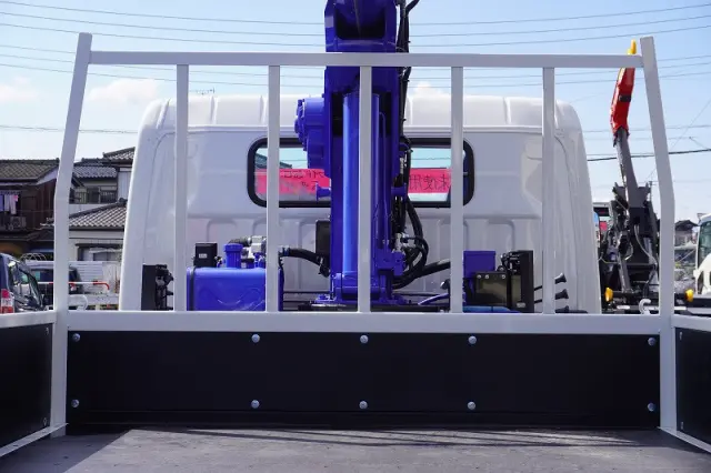 三菱 キャンター 2PG-FEB90(2WD)の写真17