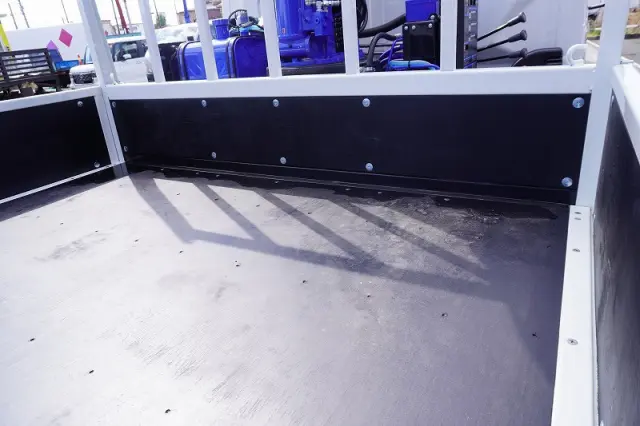 三菱 キャンター 2PG-FEB90(2WD)の写真20