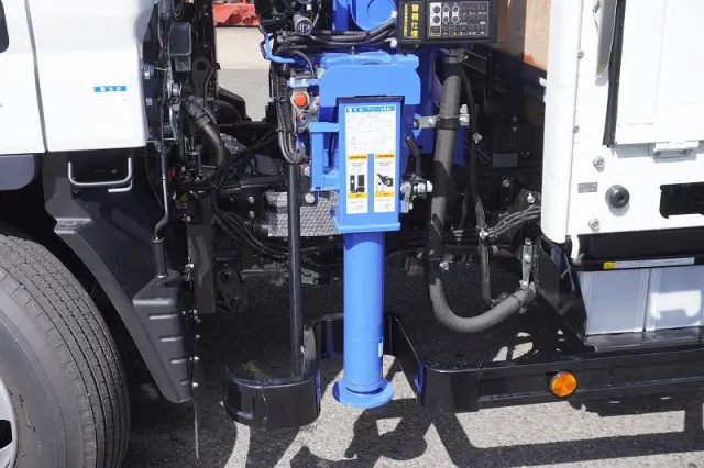 三菱 キャンター 2PG-FEB90(2WD)の写真23