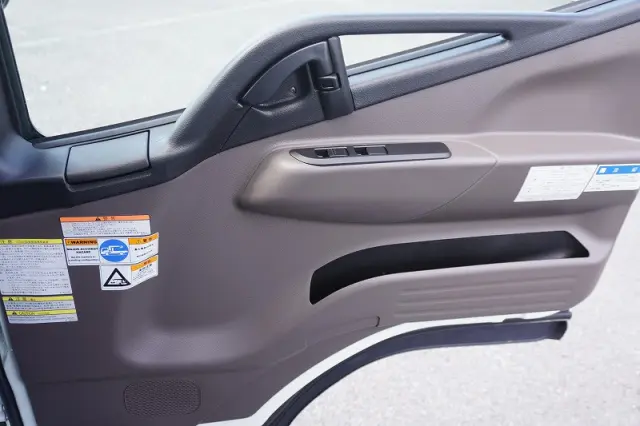 三菱 キャンター 2PG-FEB90(2WD)の写真38