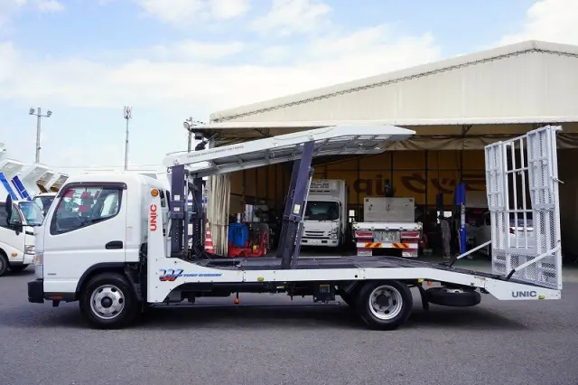 三菱 キャンター TPG-FEB90(2WD)の写真3