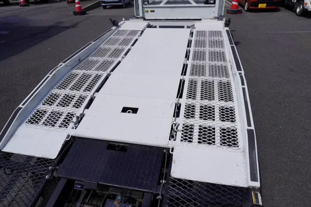 三菱 キャンター TPG-FEB90(2WD)の写真27