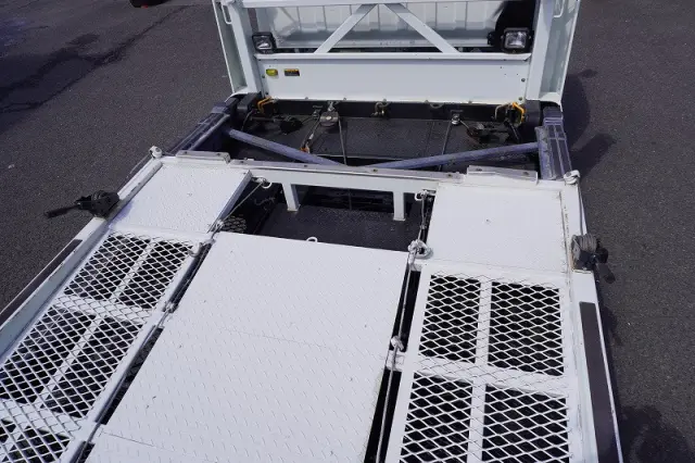 三菱 キャンター TPG-FEB90(2WD)の写真28