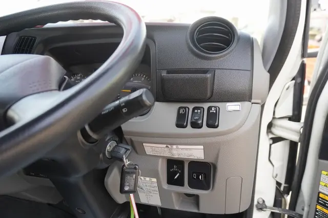 三菱 キャンター TPG-FEB90(2WD)の写真36