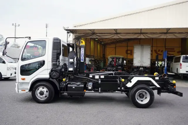 三菱 ファイター 2KG-FK72F(2WD)の写真3