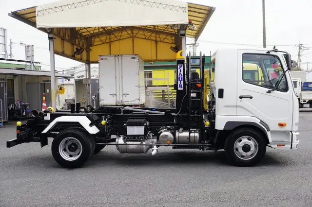 三菱 ファイター 2KG-FK72F(2WD)の写真5