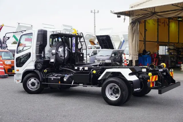 三菱 ファイター 2KG-FK72F(2WD)の写真7