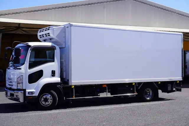 いすゞ フォワード 2PG-FRR90S1(2WD)の写真1