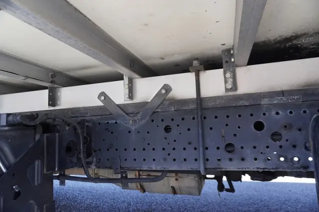 いすゞ フォワード 2PG-FRR90S1(2WD)の写真13