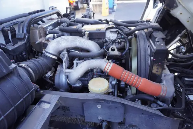 いすゞ フォワード 2PG-FRR90S1(2WD)の写真16