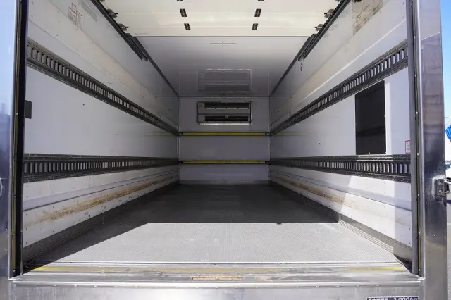 いすゞ フォワード 2PG-FRR90S1(2WD)の写真21