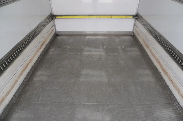 いすゞ フォワード 2PG-FRR90S1(2WD)の写真25