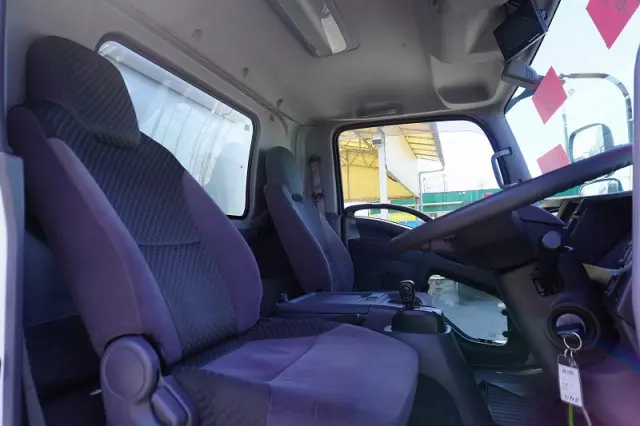 いすゞ フォワード 2PG-FRR90S1(2WD)の写真38