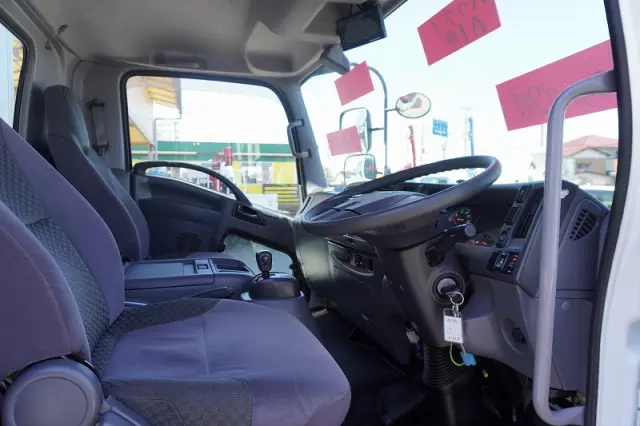 いすゞ フォワード 2PG-FRR90S1(2WD)の写真39