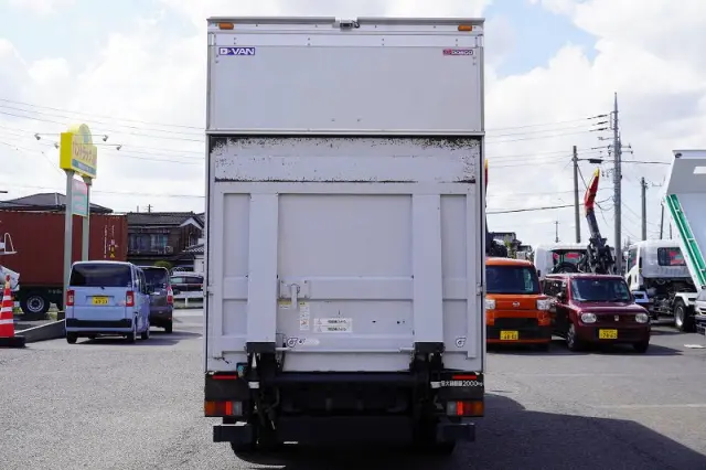 三菱 キャンター TPG-FEA50(2WD)の写真4