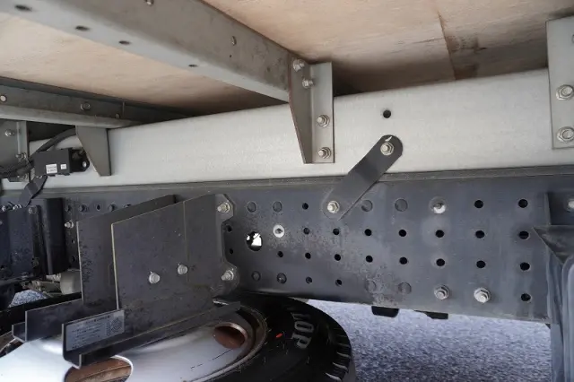 三菱 キャンター TPG-FEA50(2WD)の写真13