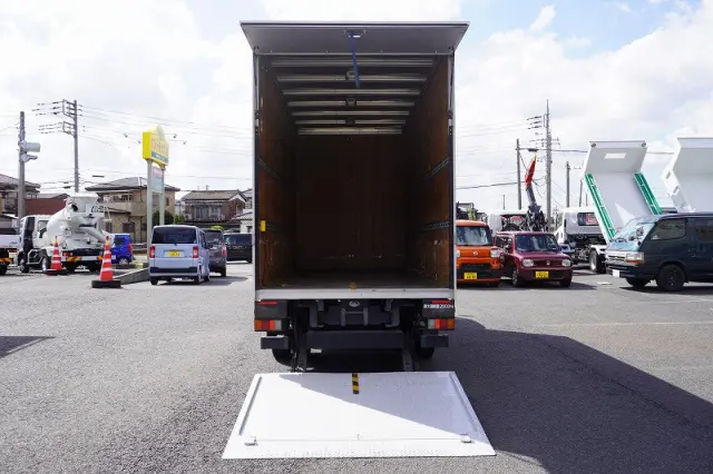 三菱 キャンター TPG-FEA50(2WD)の写真19