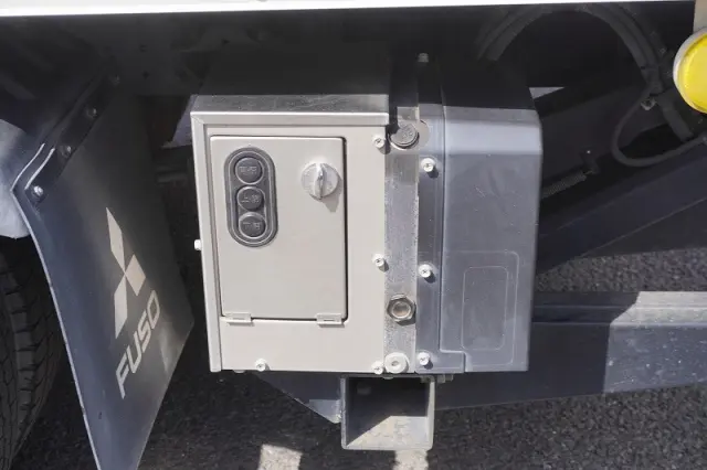 三菱 キャンター TPG-FEA50(2WD)の写真28