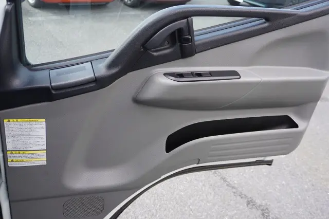 三菱 キャンター TPG-FEA50(2WD)の写真37