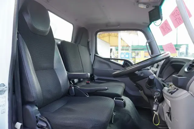 三菱 キャンター TPG-FEA50(2WD)の写真38