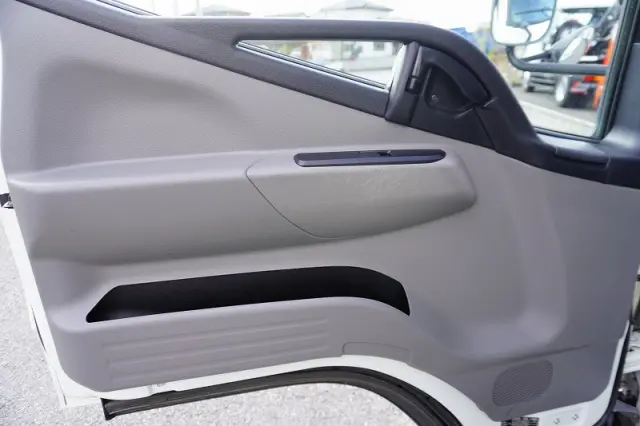 三菱 キャンター TPG-FEA50(2WD)の写真42