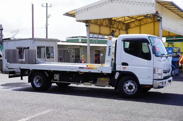 三菱 キャンター 2PG-FEB80(2WD)の写真6