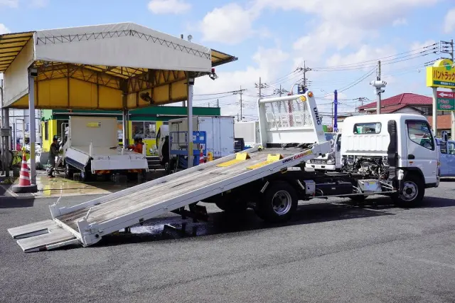 三菱 キャンター 2PG-FEB80(2WD)の写真9