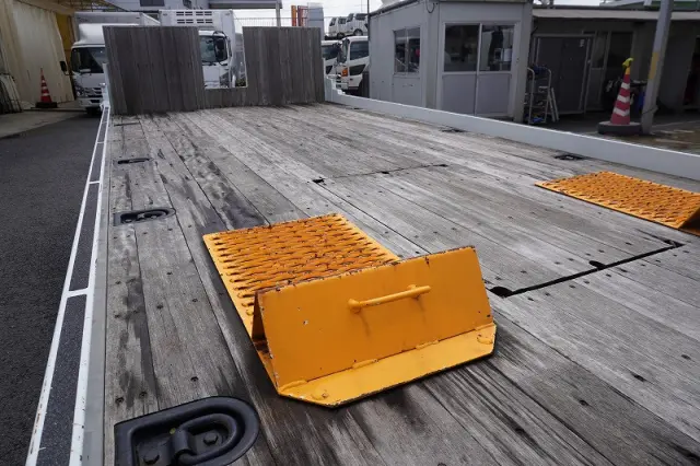 三菱 キャンター 2PG-FEB80(2WD)の写真28