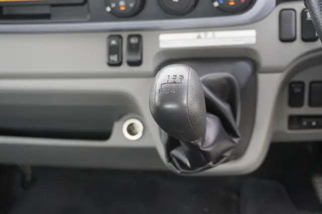 三菱 キャンター 2PG-FEB80(2WD)の写真31