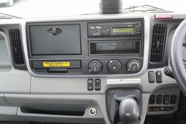 三菱 キャンター 2PG-FEB80(2WD)の写真32