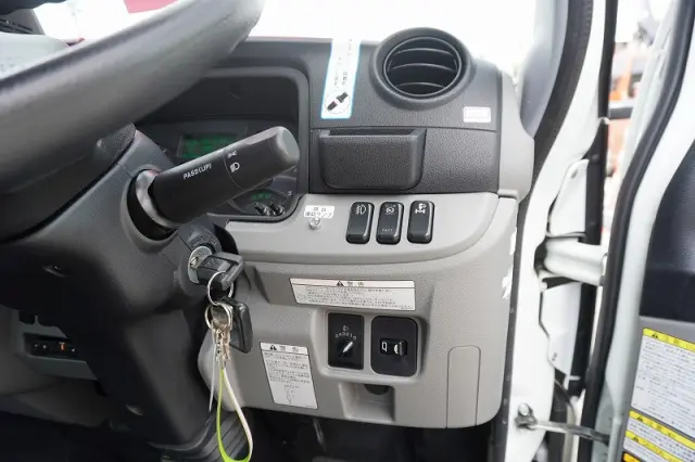 三菱 キャンター 2PG-FEB80(2WD)の写真34