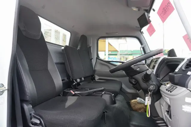 三菱 キャンター 2PG-FEB80(2WD)の写真37