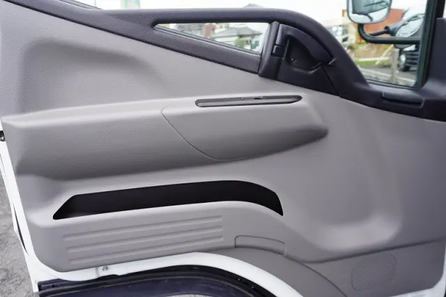 三菱 キャンター 2PG-FEB80(2WD)の写真41