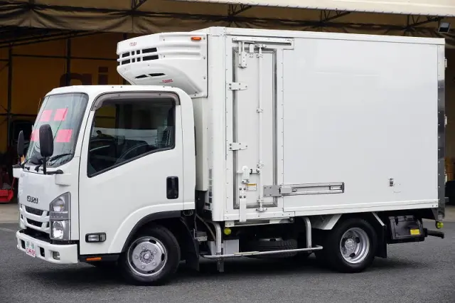 いすゞ エルフ TPG-NLR85AN(2WD)の写真1