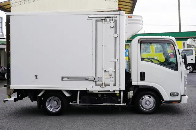 いすゞ エルフ TPG-NLR85AN(2WD)の写真5