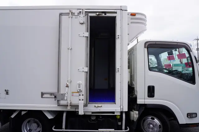 いすゞ エルフ TPG-NLR85AN(2WD)の写真19