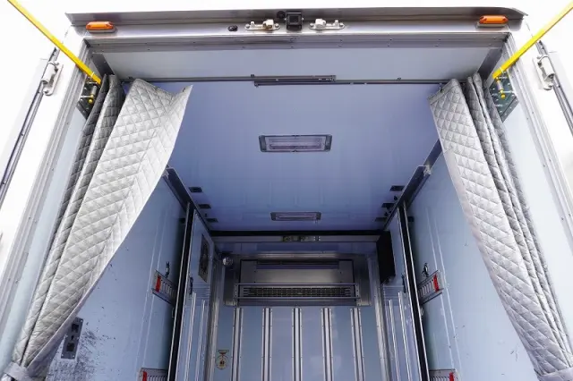 いすゞ エルフ TPG-NLR85AN(2WD)の写真23