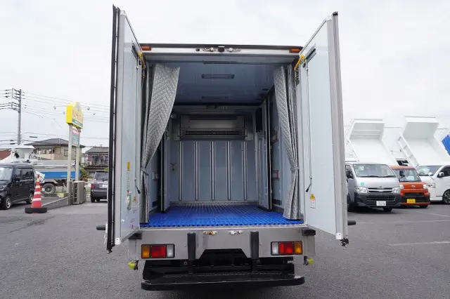 いすゞ エルフ TPG-NLR85AN(2WD)の写真28