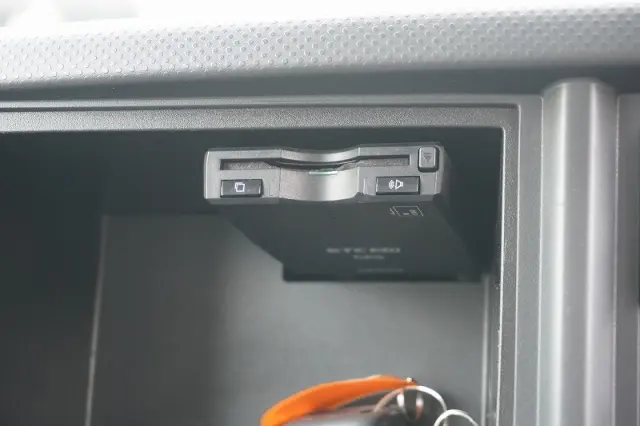 いすゞ エルフ TPG-NLR85AN(2WD)の写真36