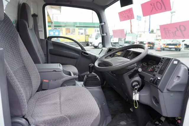 いすゞ エルフ TPG-NLR85AN(2WD)の写真41