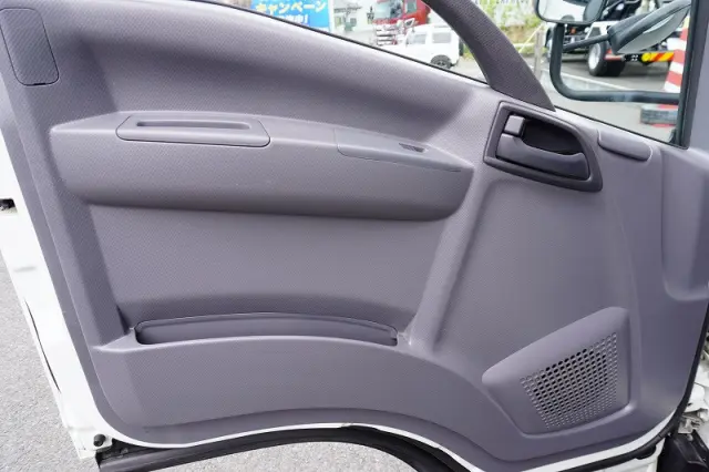 いすゞ エルフ TPG-NLR85AN(2WD)の写真44