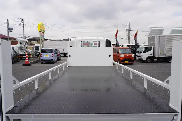 いすゞ エルフ 2RG-NPR88AR(2WD)の写真19