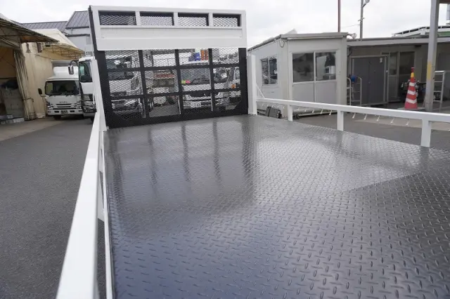 いすゞ エルフ 2RG-NPR88AR(2WD)の写真24