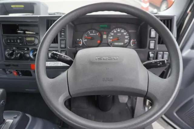 いすゞ エルフ 2RG-NPR88AR(2WD)の写真27