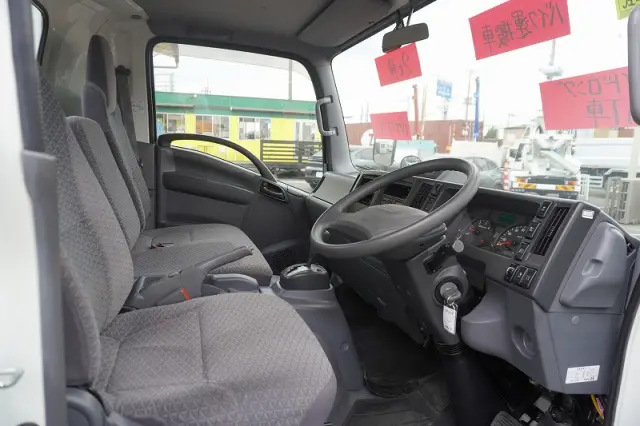 いすゞ エルフ 2RG-NPR88AR(2WD)の写真34