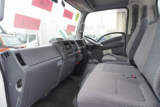 いすゞ エルフ 2RG-NPR88AR(2WD)の写真35