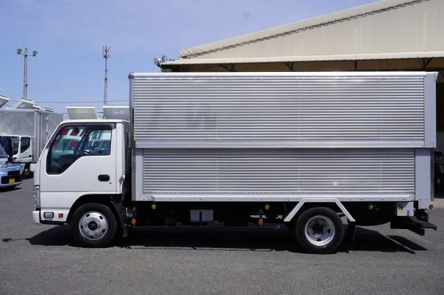 いすゞ エルフ TPG-NKR85AN(2WD)の写真3