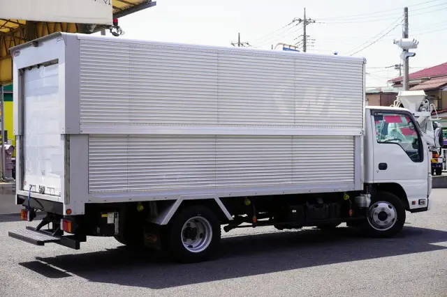 いすゞ エルフ TPG-NKR85AN(2WD)の写真8