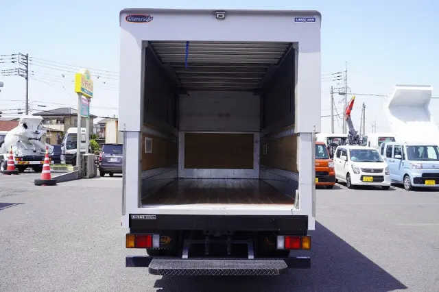 いすゞ エルフ TPG-NKR85AN(2WD)の写真17