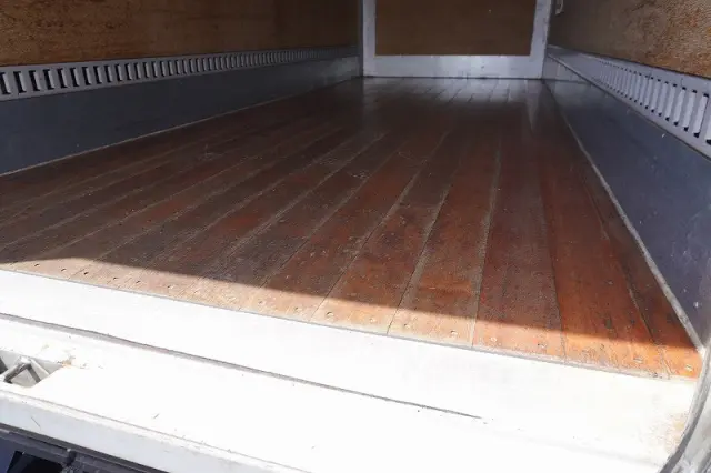 いすゞ エルフ TPG-NKR85AN(2WD)の写真20